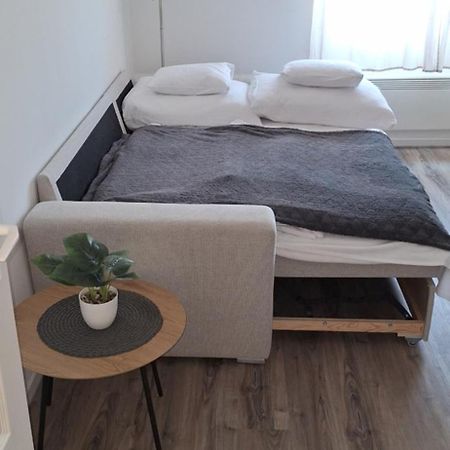 Paradise Apartmanhaz Еґер Екстер'єр фото