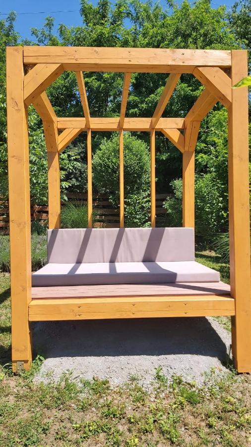 Paradise Apartmanhaz Еґер Екстер'єр фото